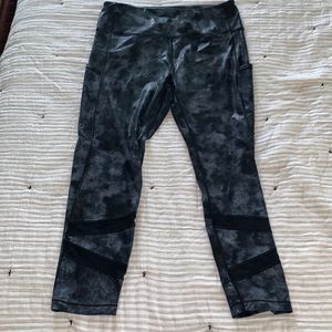 ZYIA - like new marbled 7/8 leggings